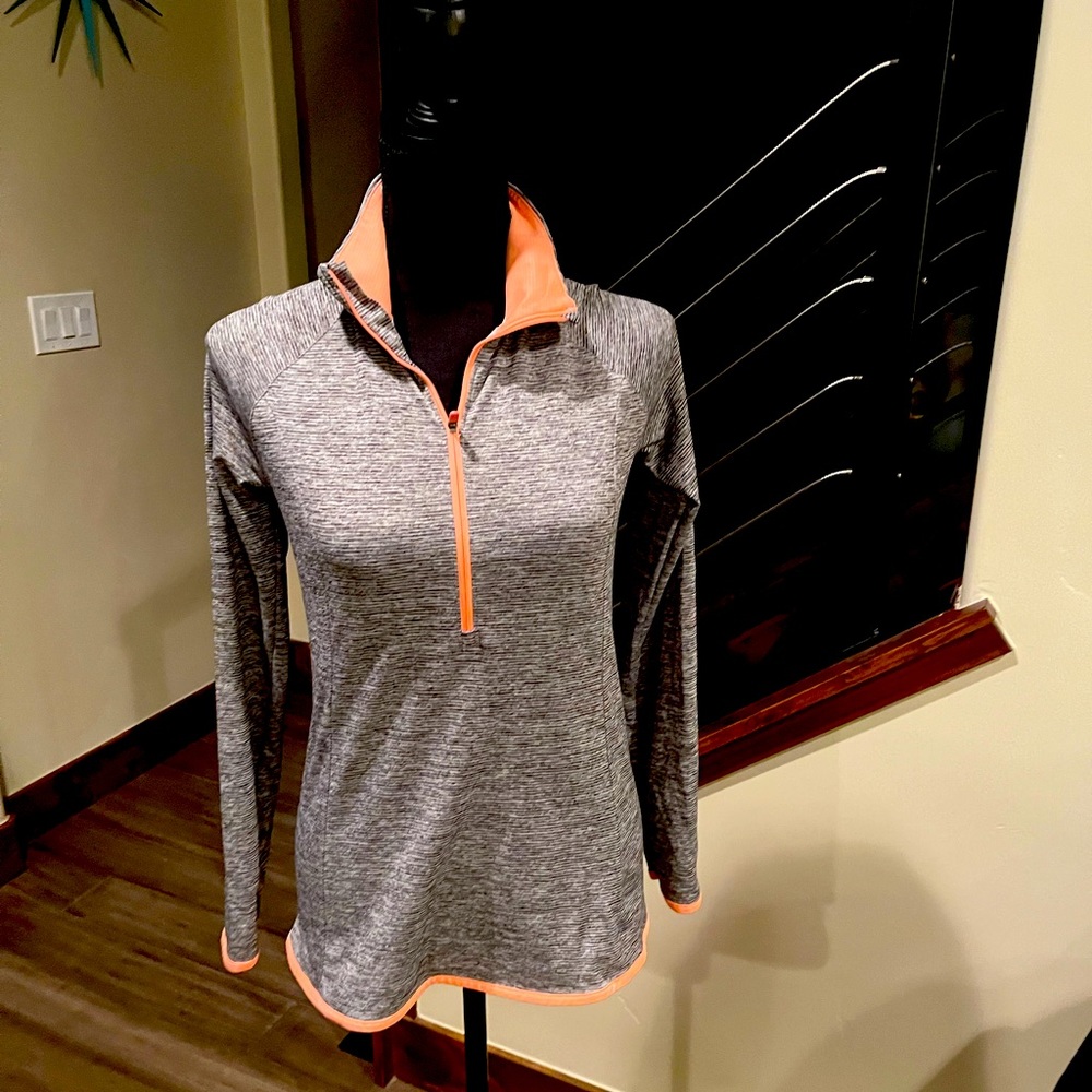 NWOT  Under Armor XS Quarter Zip. Grey and Peach